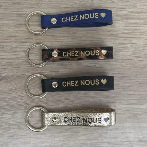 Porte-clés en cuir chez nous